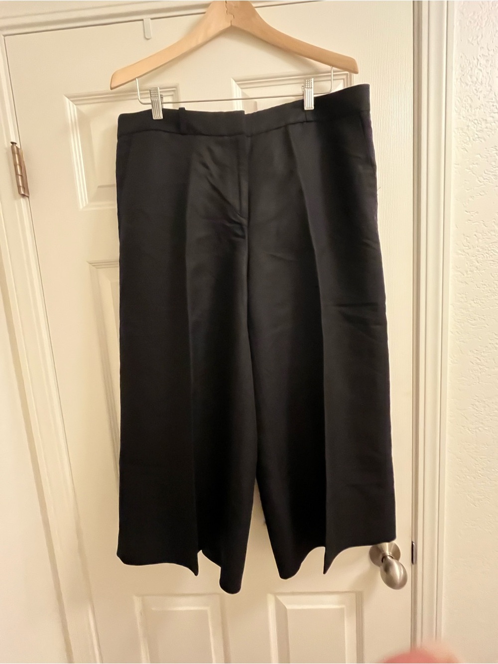 Loft Black Wide Leg Cropped Pants - Women NWOT